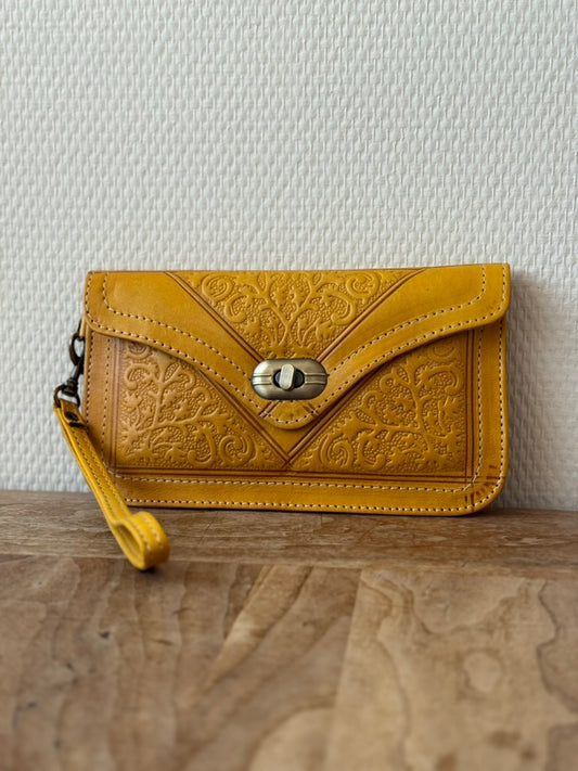 gele leren portemonnee uit Marrakech handgemaakt