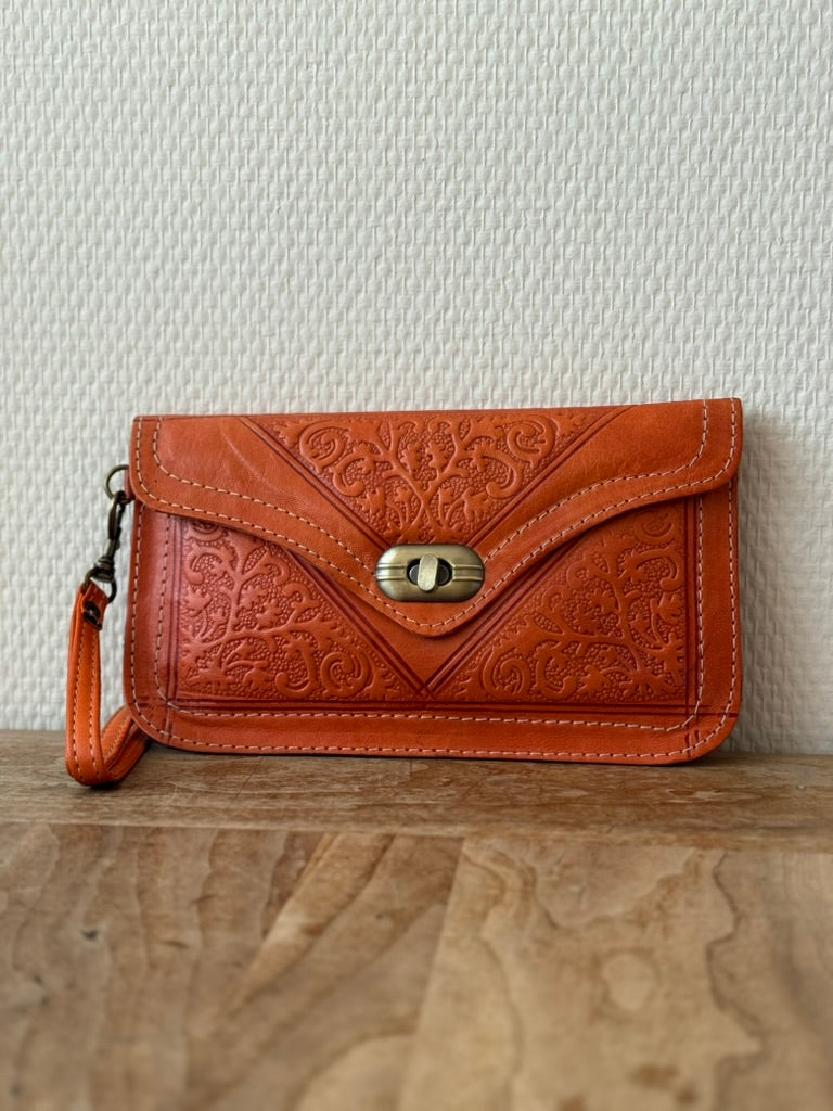 Handgemaakte leren portemonnee oranje uit Marrakech